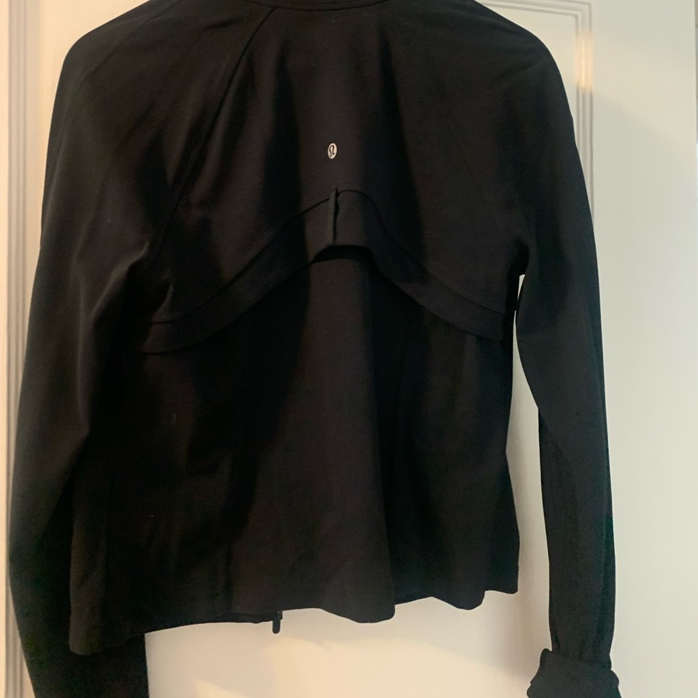 lululemon jacket